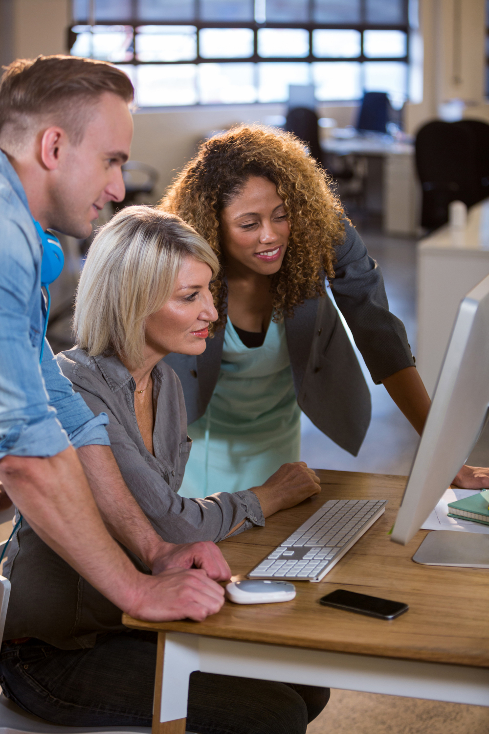 Salle de réunion préparée pour un plan de travail